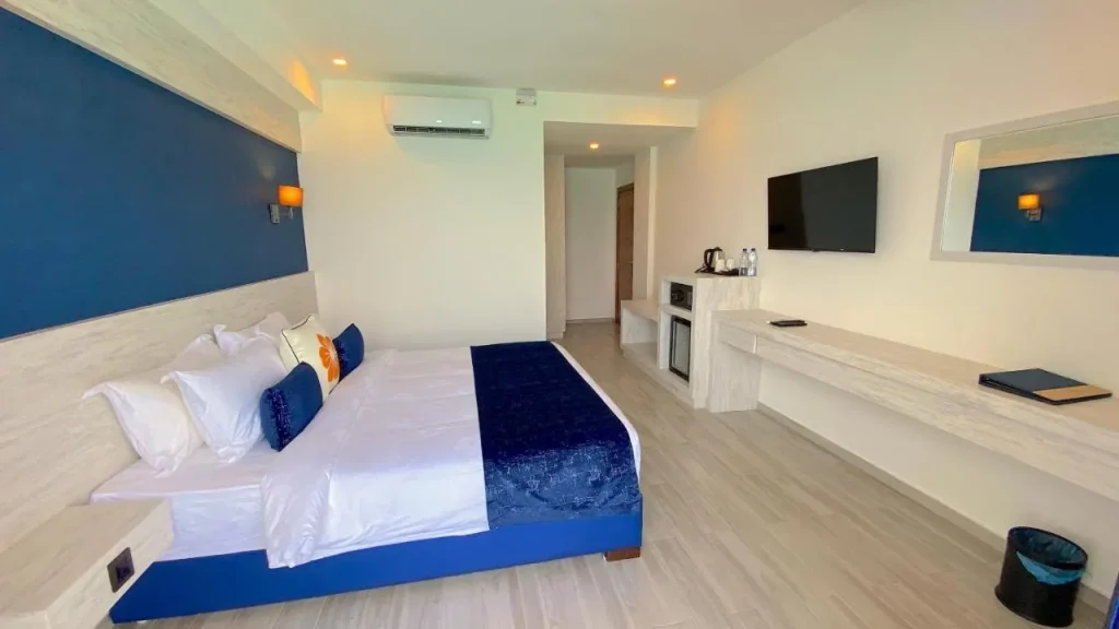 Deluxe Double Room Seaview with Balcony2