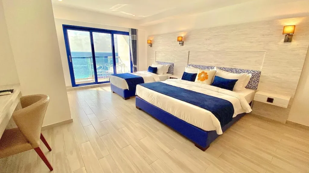 Deluxe Family Room Seaview with Balcony 3