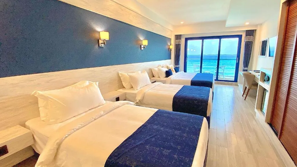 Deluxe Quadruple Room with Balcony3