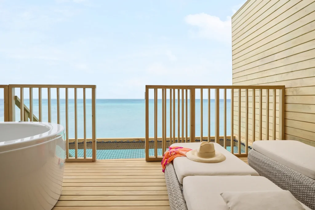 Overwater Villa5