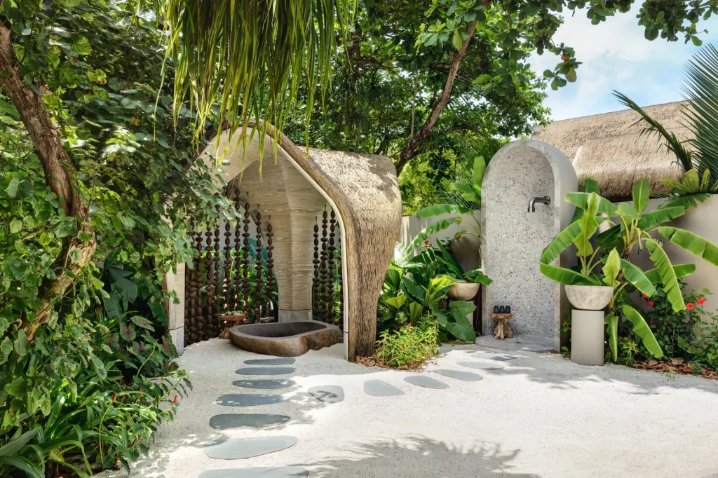 JOALI BEING - Well Living Spaces - Grand Beach Pool Villa - Outdoor Shower_1 - _2000x1333px