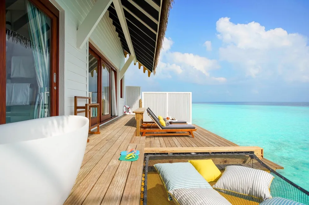Saii Lagoon overwater villa (3)